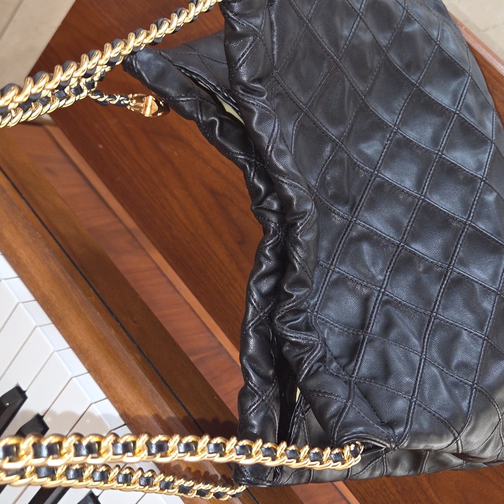 TORY BURCH FLEMING SOFT HOBO BAG Black Quilted - Picture 7 of 17